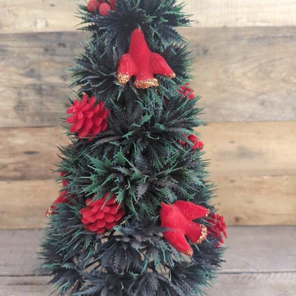 Vtg 1950s Tabletop Plastic Christmas Tree with Red Flocked Ornaments Gold Star - Picture 2 of 10